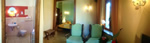 Hotel: Komfortdoppelzimmer mit Blick ins Badezimmer